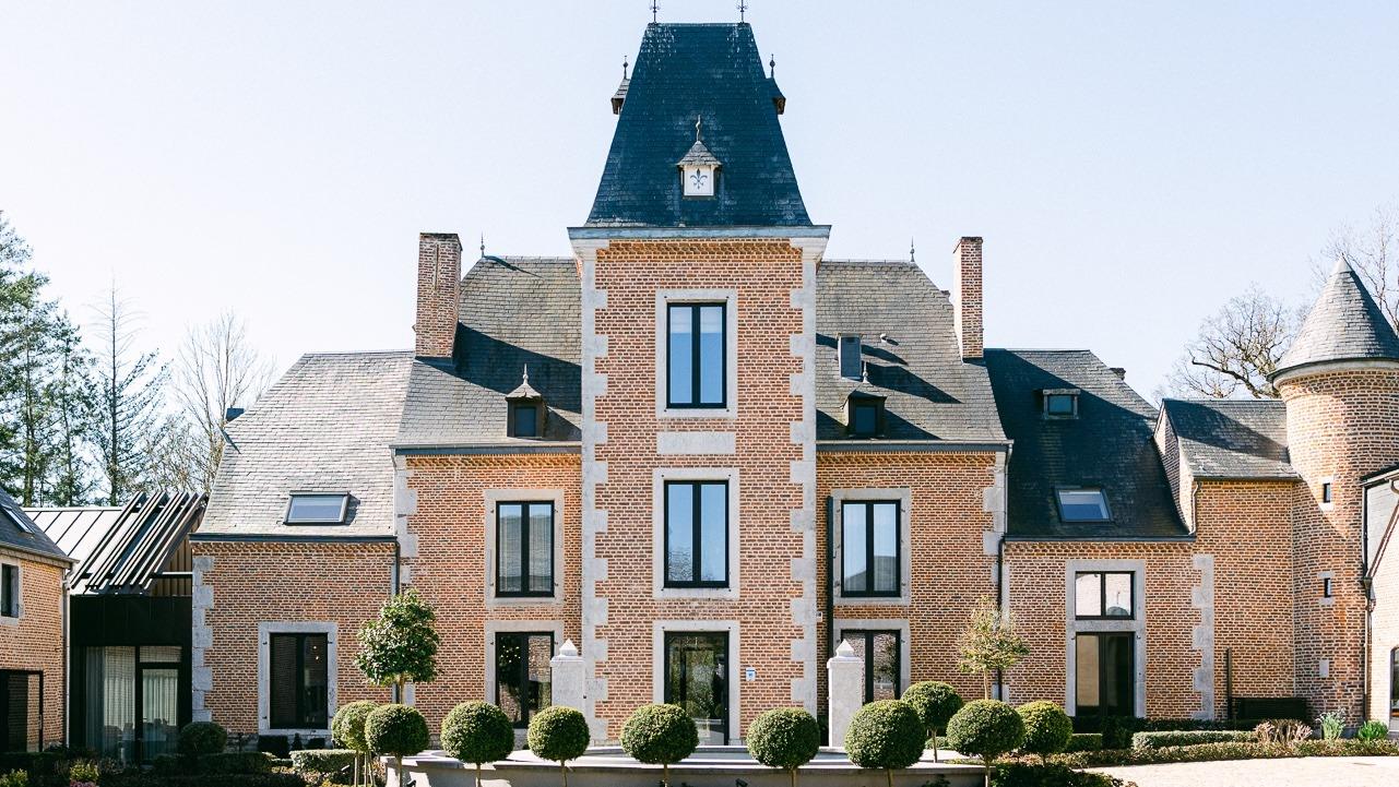Ardennen Tour: Château de Vignée, das luxuriöse Hotel der Sportwagen-Reise.