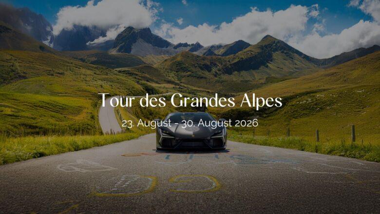 Header Bild der Tour des Grandes Alpes: Tiefschwarzer Sportwagen auf einer Passstraße.